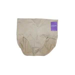 Yummie Size 2/3X Beige Higher waisted Plus Size Shaper Panty NWT